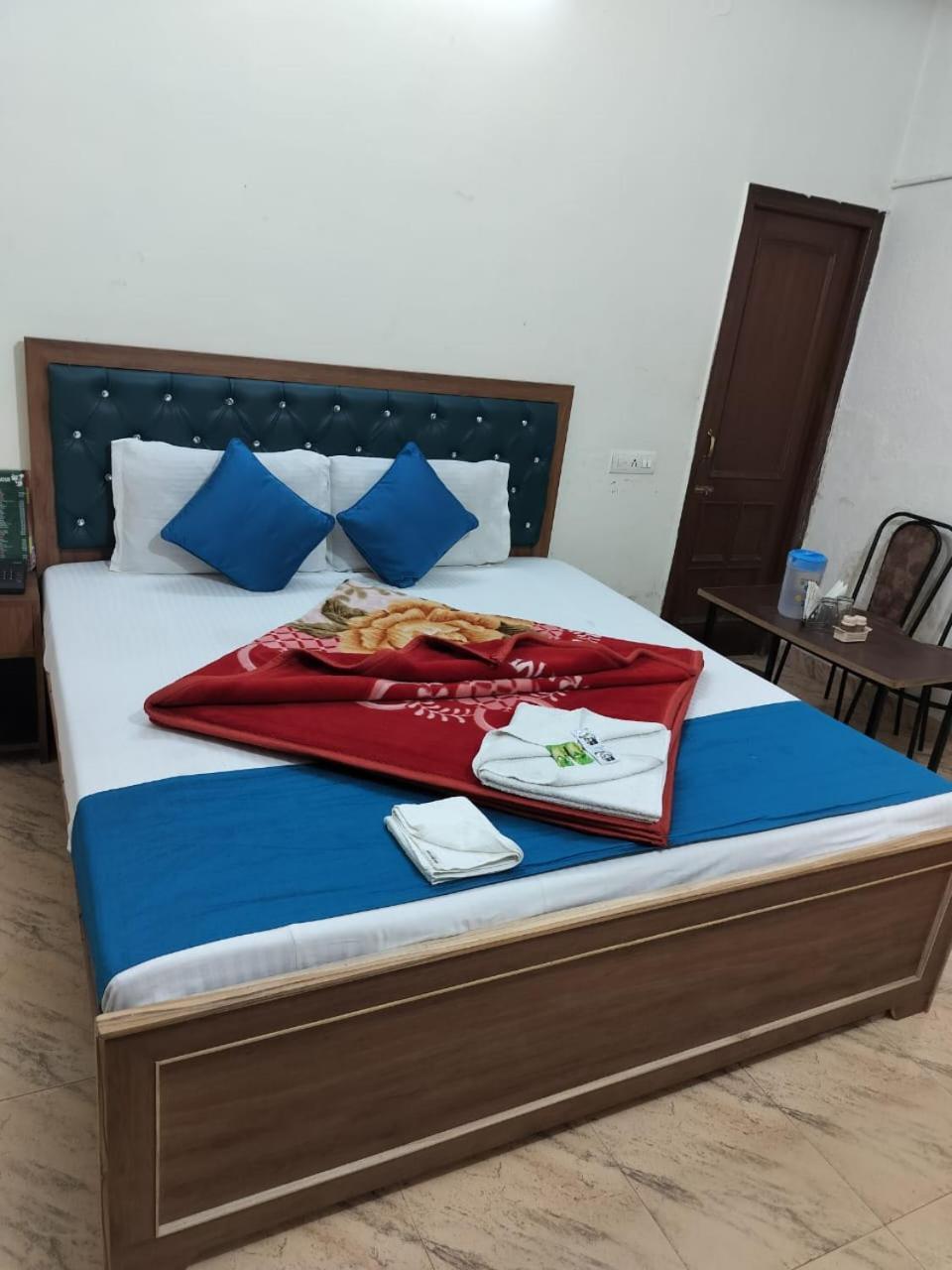 Hotel Holiday Inn Paradise Chandīgarh 外观 照片
