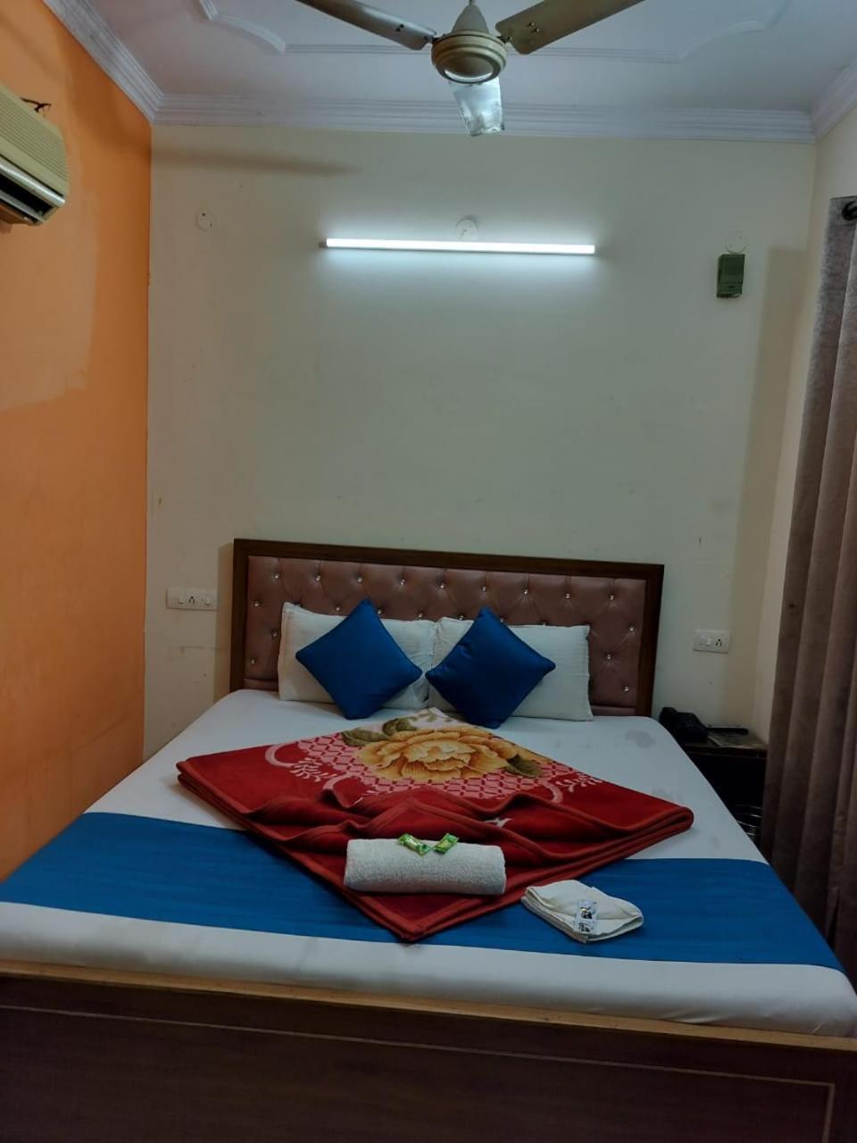 Hotel Holiday Inn Paradise Chandīgarh 外观 照片