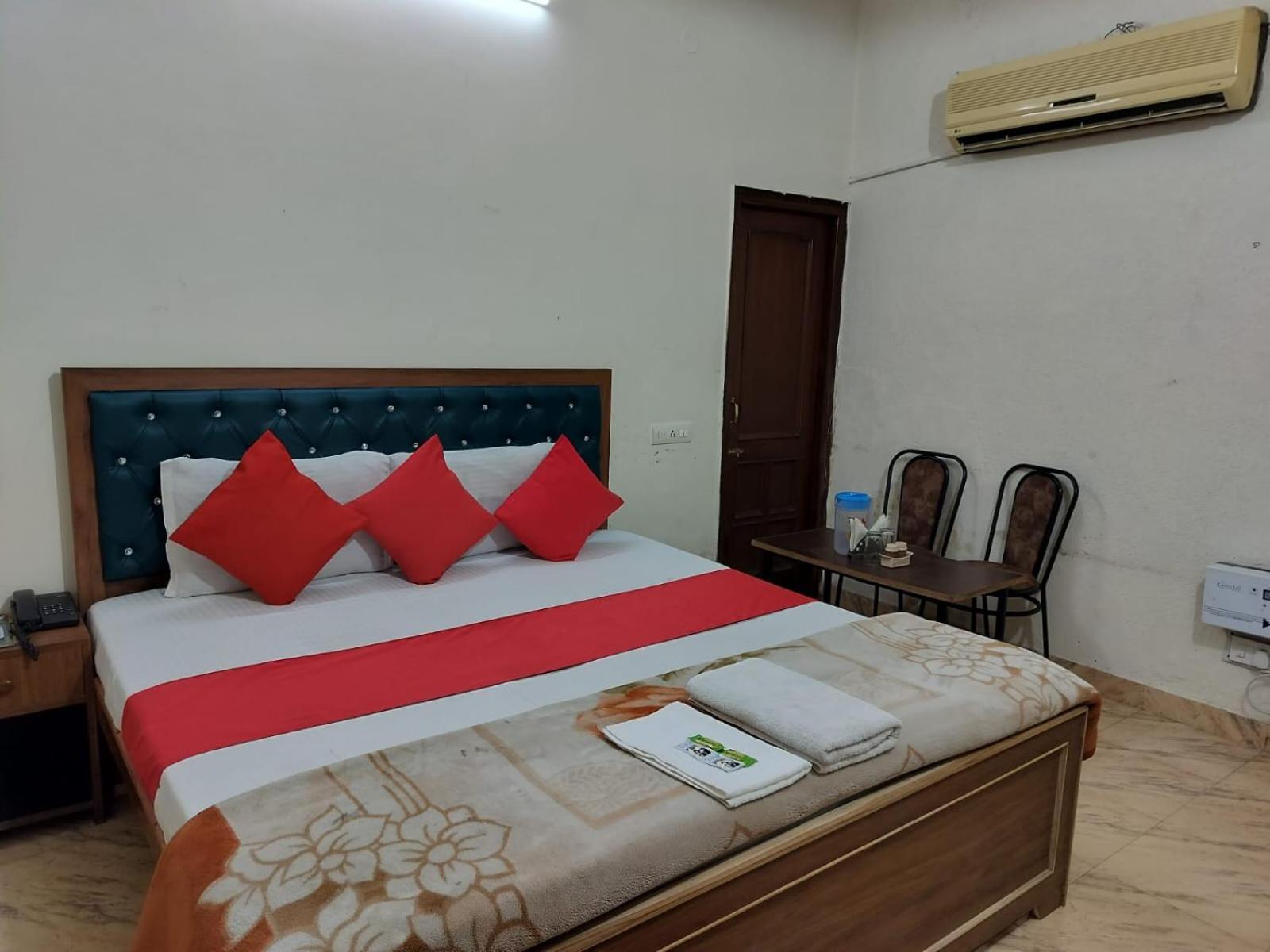 Hotel Holiday Inn Paradise Chandīgarh 外观 照片