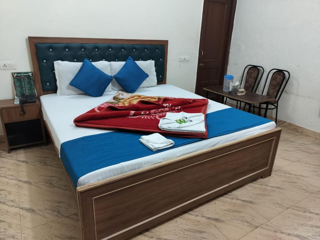 Hotel Holiday Inn Paradise Chandīgarh 外观 照片